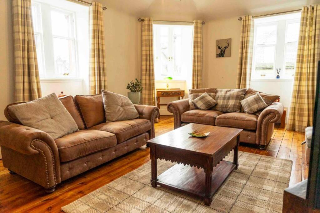 Spacious City Centre Apartment Full Of Character Inverness Eksteriør billede