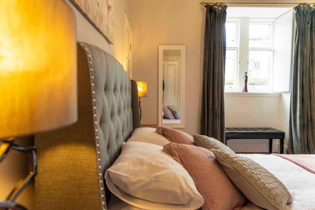 Spacious City Centre Apartment Full Of Character Inverness Eksteriør billede