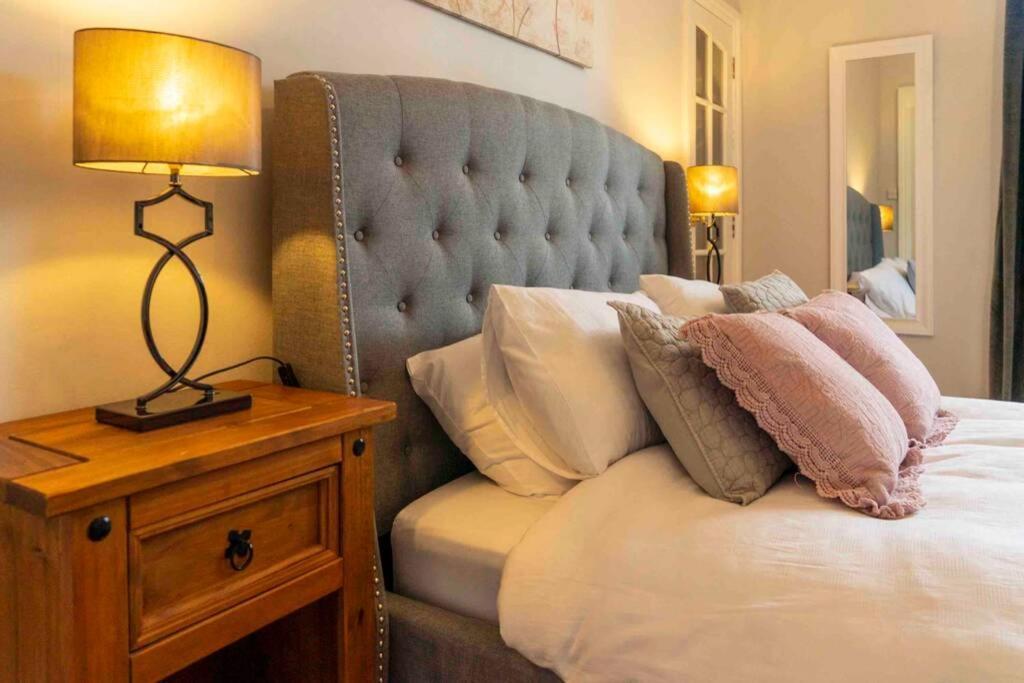 Spacious City Centre Apartment Full Of Character Inverness Eksteriør billede